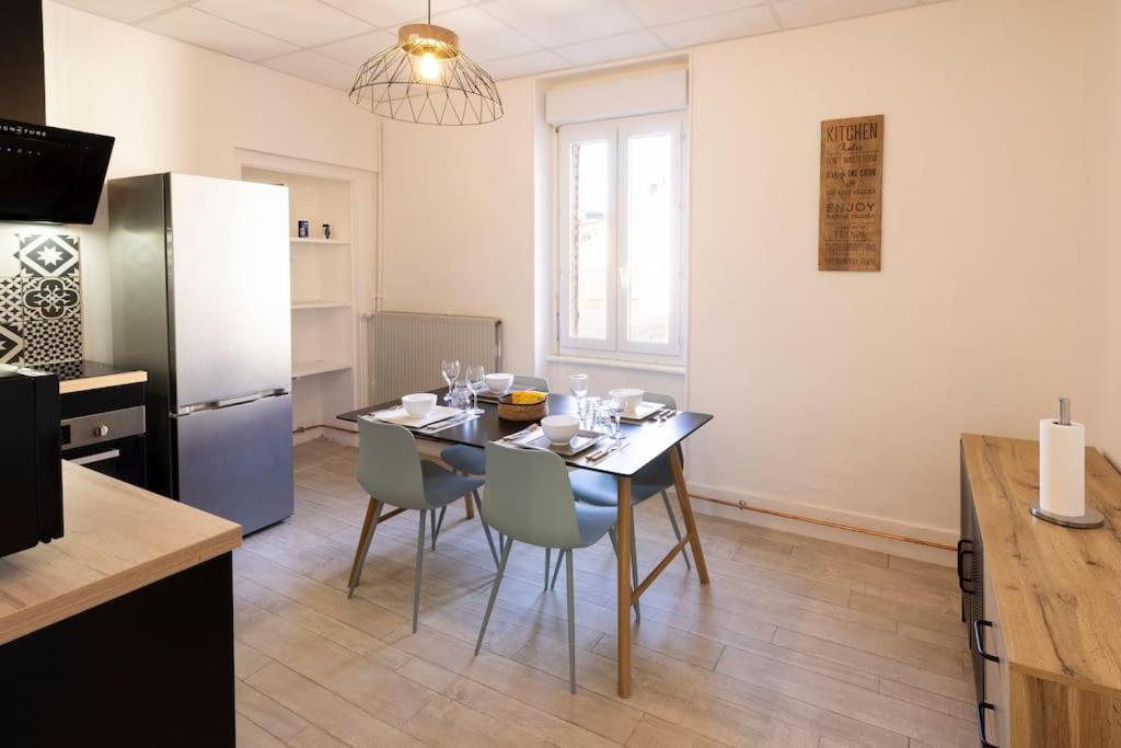 Le Cosy C - T2 Tout Equipe - Centre-Ville Gare Montluçon Eksteriør billede